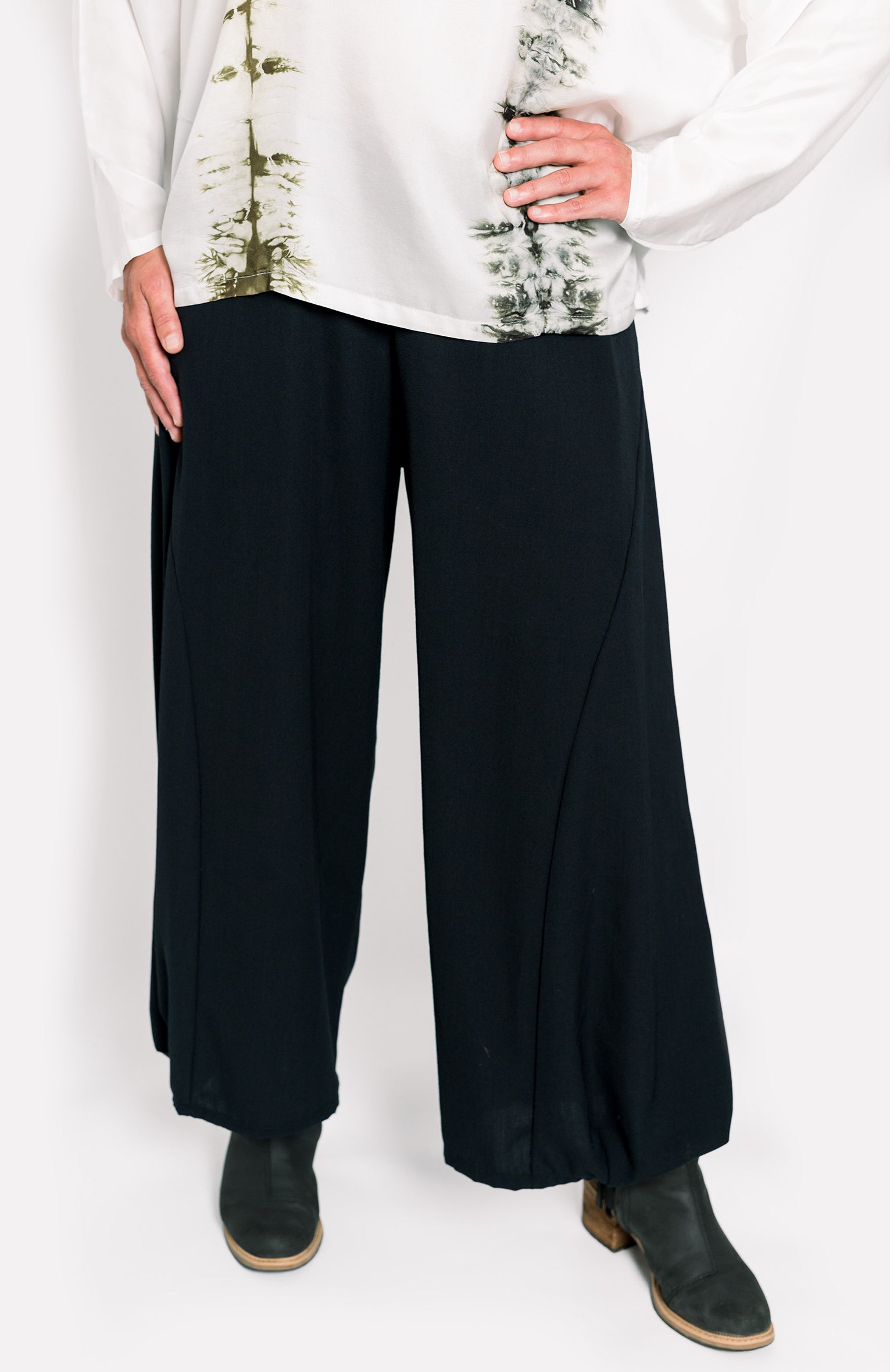 tokyo-pant-linen-black-front.